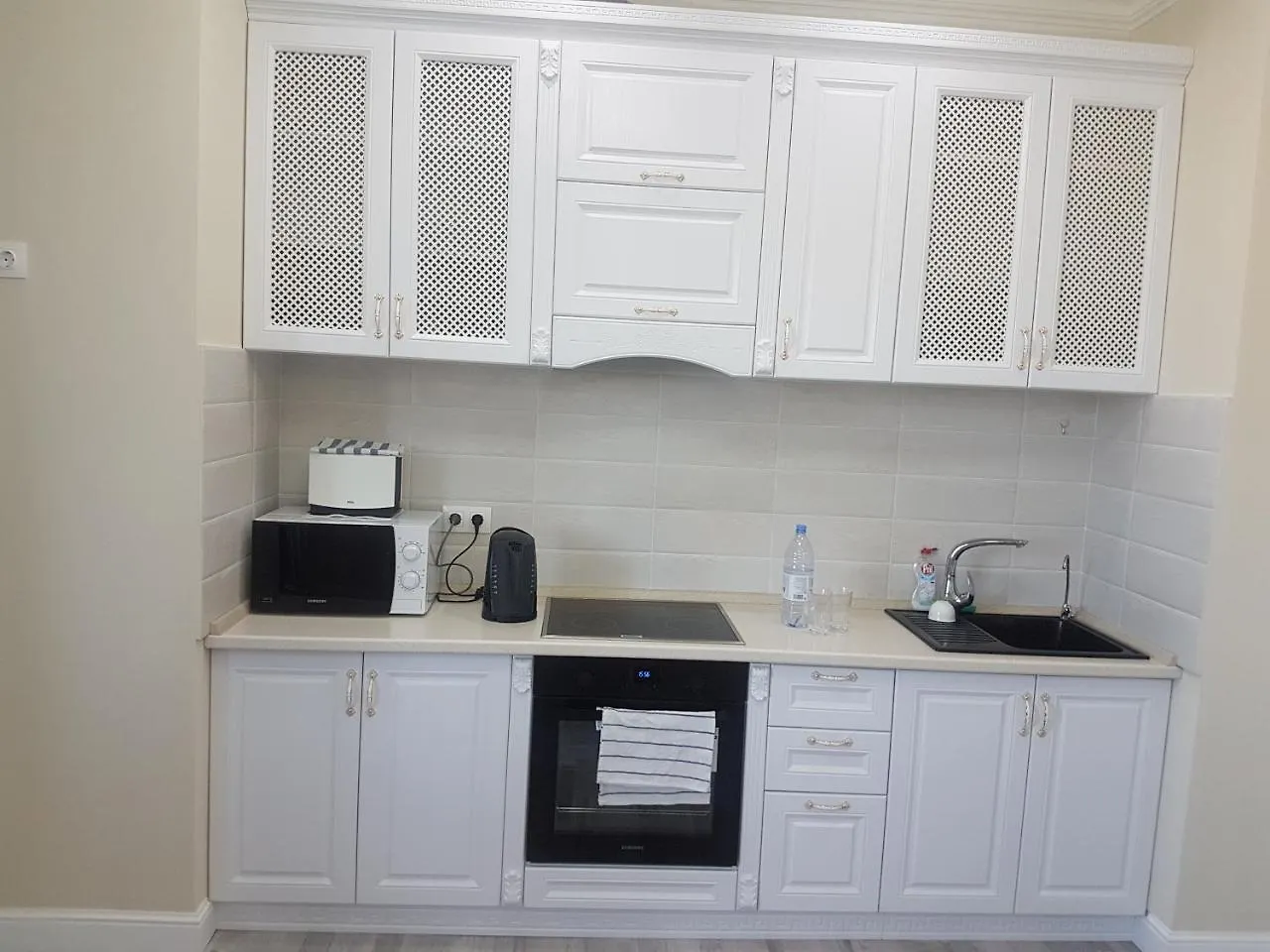 Arai Halal Apartments Astana Bed & Breakfast